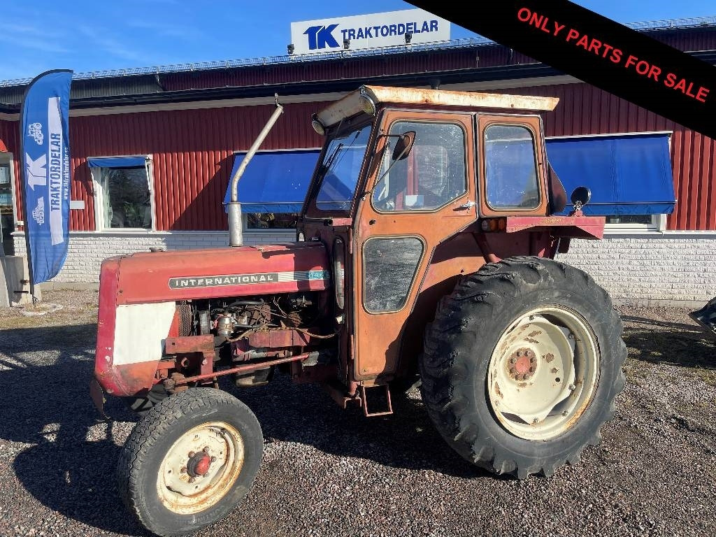 International 444 Dismantled: only spare parts - Traktor: bild 1 International 444 Dismantled: only spare parts - Traktor: bild 1