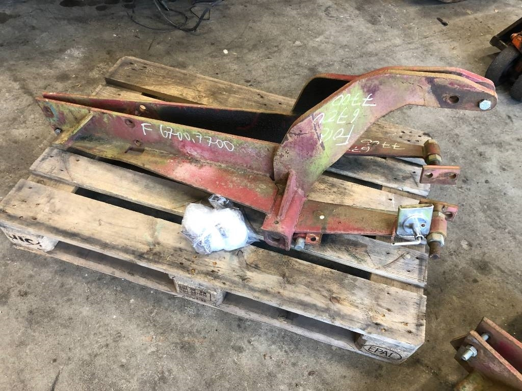 Lastarfäste Ålö Quicke till Ford 7700 6700 - Frontlastar för traktor: bild 2 Lastarfäste Ålö Quicke till Ford 7700 6700 - Frontlastar för traktor: bild 2