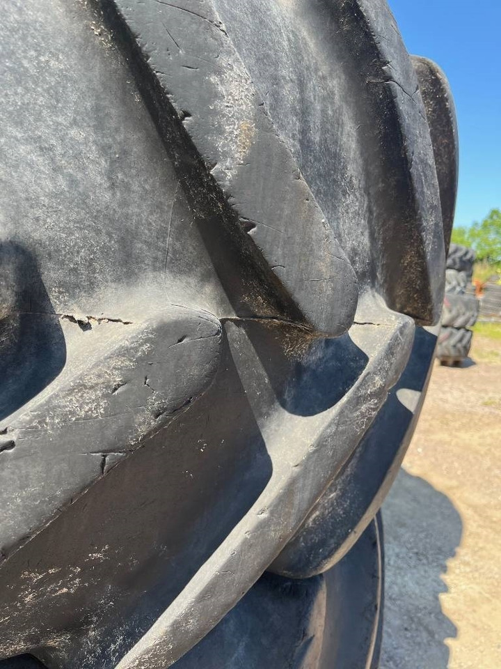 Michelin 650/65R38 520/65R28 till Case , MC Cormick - Däck för Lantbruksmaskiner: bild 3 Michelin 650/65R38 520/65R28 till Case , MC Cormick - Däck för Lantbruksmaskiner: bild 3