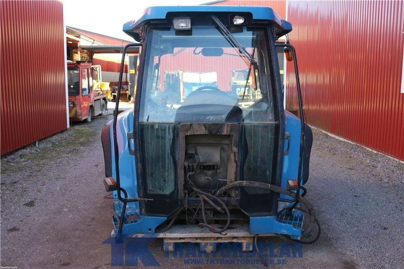 New Holland 8870 - Hytt för Traktor: bild 1 New Holland 8870 - Hytt för Traktor: bild 1