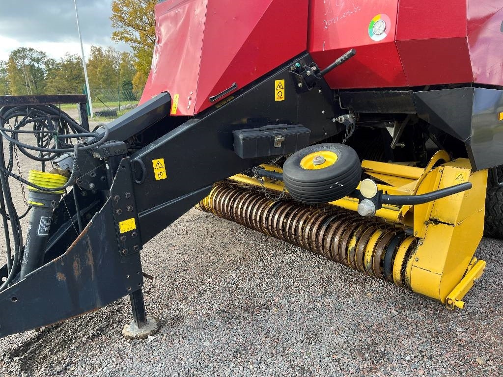 New Holland BB 960 A Dismantled: only spare parts - Fyrkantspress: bild 3 New Holland BB 960 A Dismantled: only spare parts - Fyrkantspress: bild 3