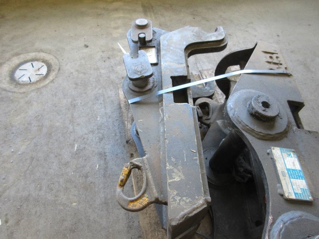 Redskapsfäste Snabbfäste - Redskapsfäste för Byggmaskiner: bild 1 Redskapsfäste Snabbfäste - Redskapsfäste för Byggmaskiner: bild 1