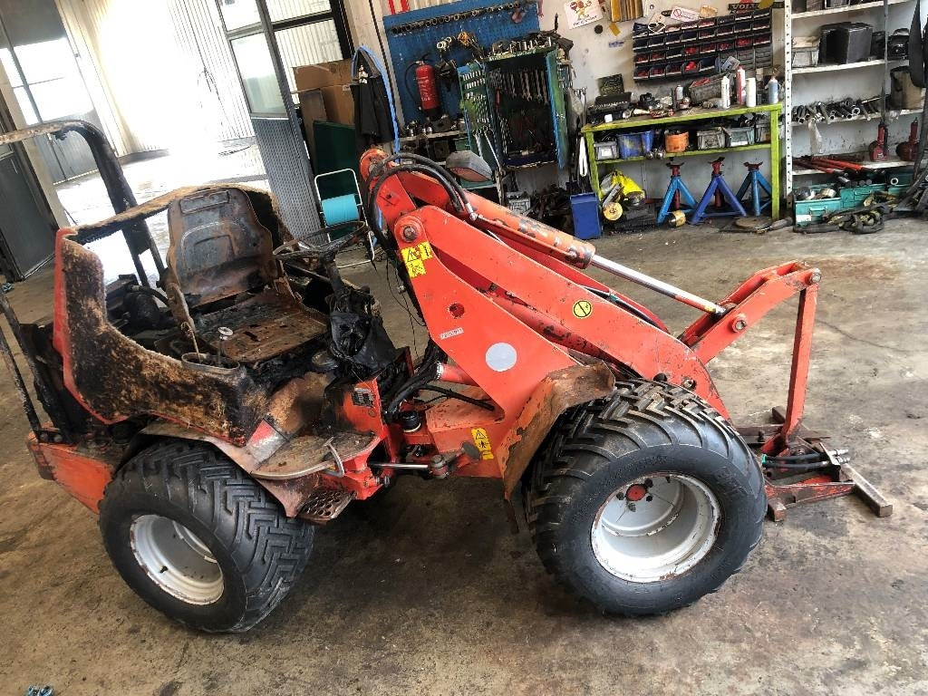 Schäffer 2033 Dismantled: only spare parts - Minilastare: bild 2 Schäffer 2033 Dismantled: only spare parts - Minilastare: bild 2