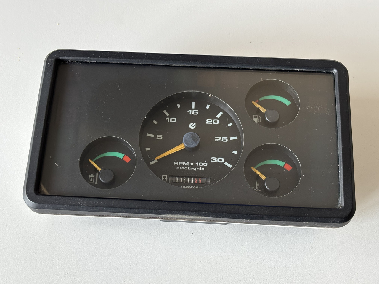 Bobcat T Licznik Speedometr UNIDECK Prędkościomierz - Instrumentbräda för Lantbruksmaskiner: bild 1 Bobcat T Licznik Speedometr UNIDECK Prędkościomierz - Instrumentbräda för Lantbruksmaskiner: bild 1