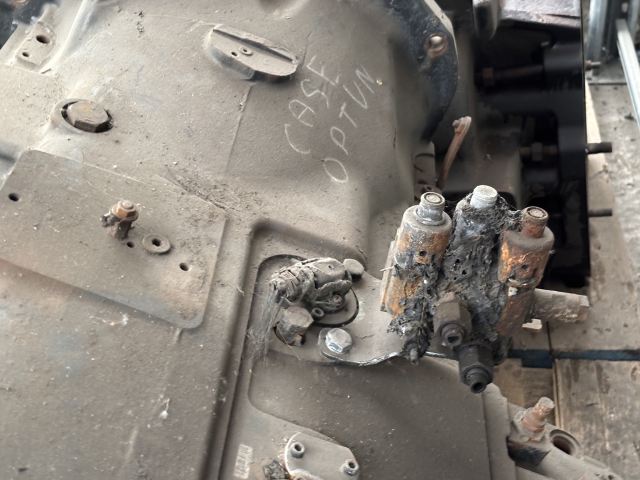 CNH 47639631 Skrzynia Biegów AutoCommand New Holland T7. 275 Case 270 Optum - Växellåda för Lantbruksmaskiner: bild 5 CNH 47639631 Skrzynia Biegów AutoCommand New Holland T7. 275 Case 270 Optum - Växellåda för Lantbruksmaskiner: bild 5