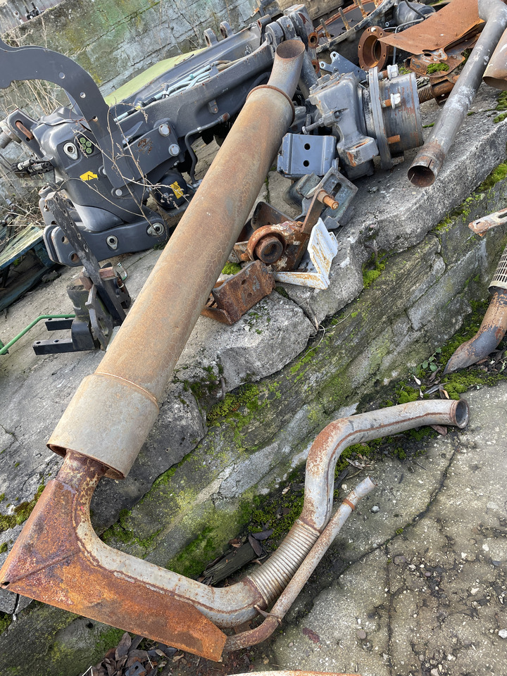 Claas Arion 530 - wydech tłumik 0021606204 - Ljuddämpare för Lantbruksmaskiner: bild 1 Claas Arion 530 - wydech tłumik 0021606204 - Ljuddämpare för Lantbruksmaskiner: bild 1