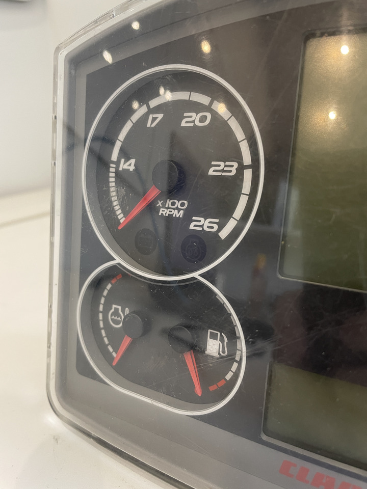 Claas Axion 850 - zegary licznik tablica przyrządów 0011172311 11172311 - Instrumentbräda för Lantbruksmaskiner: bild 2 Claas Axion 850 - zegary licznik tablica przyrządów 0011172311 11172311 - Instrumentbräda för Lantbruksmaskiner: bild 2