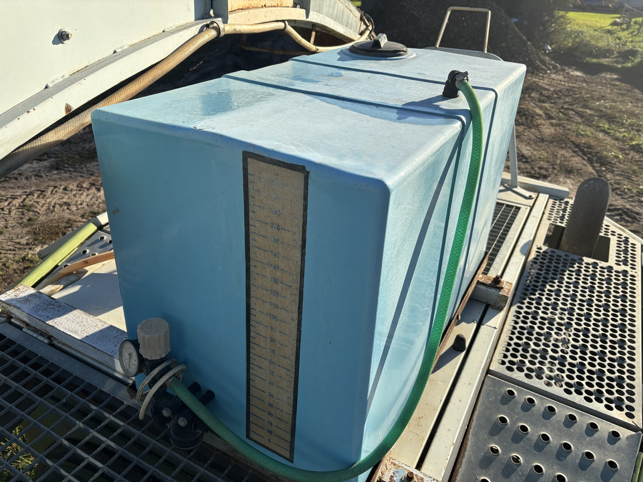 Claas Jaguar 800 820 840 860 880 Zbiornik Hydrauliczny - Hydrauliktank för Lantbruksmaskiner: bild 1 Claas Jaguar 800 820 840 860 880 Zbiornik Hydrauliczny - Hydrauliktank för Lantbruksmaskiner: bild 1