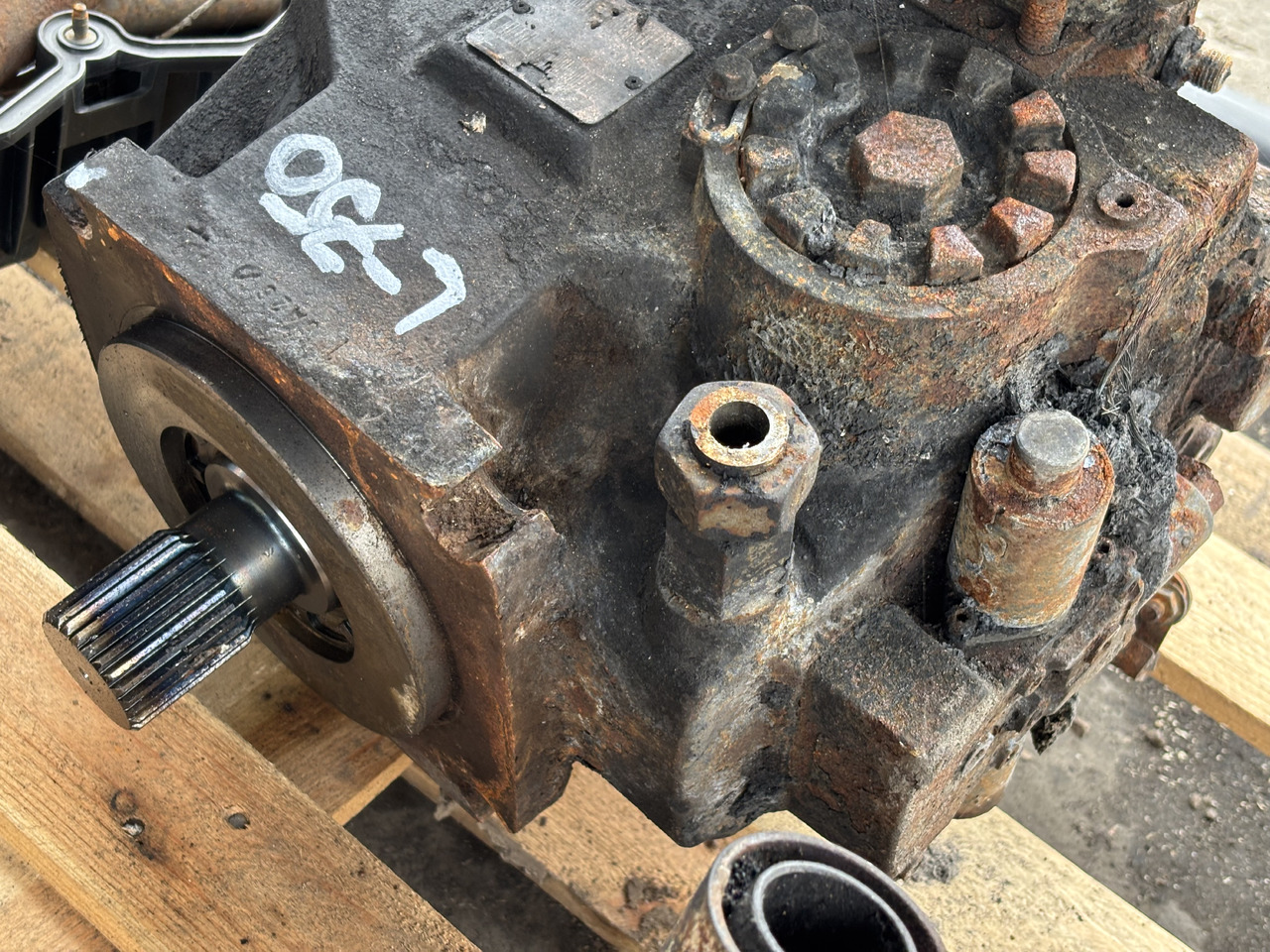 Claas Lexion 620 630 650 660 670 750 760 Pompa Hydrauliczna Hydrostat  0018024651  CZĘŚCI - Hydraulpump för Lantbruksmaskiner: bild 2 Claas Lexion 620 630 650 660 670 750 760 Pompa Hydrauliczna Hydrostat  0018024651  CZĘŚCI - Hydraulpump för Lantbruksmaskiner: bild 2