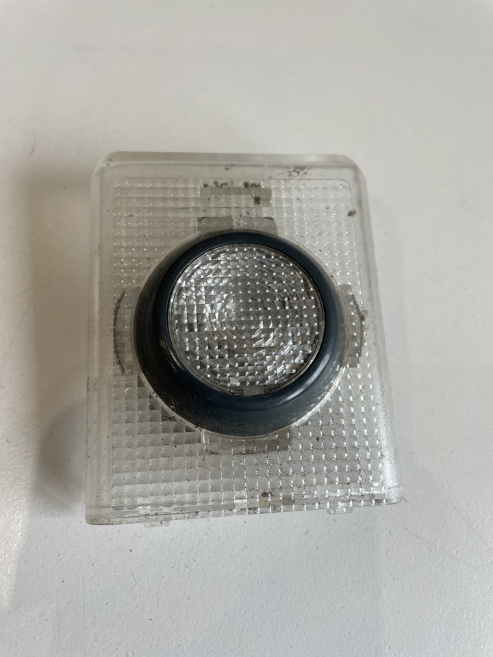 Claas Lexion - lampka wnętrza oświetlenie - Ljus/ Belysning för Lantbruksmaskiner: bild 1 Claas Lexion - lampka wnętrza oświetlenie - Ljus/ Belysning för Lantbruksmaskiner: bild 1