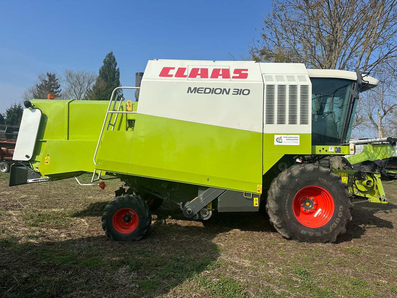 Claas Medion 310 z roku 2002. - Skördetröska: bild 4 Claas Medion 310 z roku 2002. - Skördetröska: bild 4