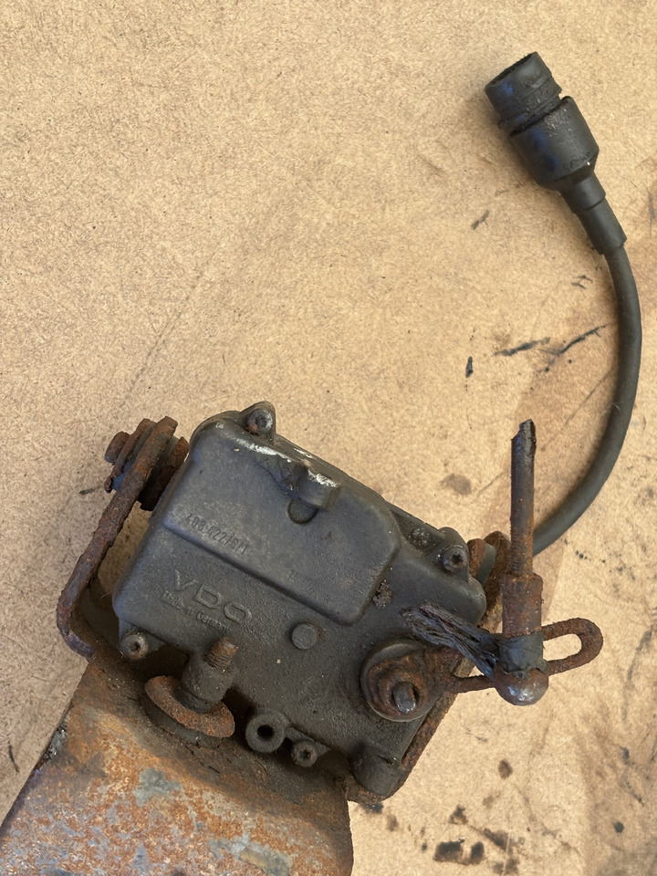 Cummins 8.3 6CT 6CTA 6CTAA Elektroniczny pedał gazu VDO 408.422/6/1 - Pedal: bild 5 Cummins 8.3 6CT 6CTA 6CTAA Elektroniczny pedał gazu VDO 408.422/6/1 - Pedal: bild 5