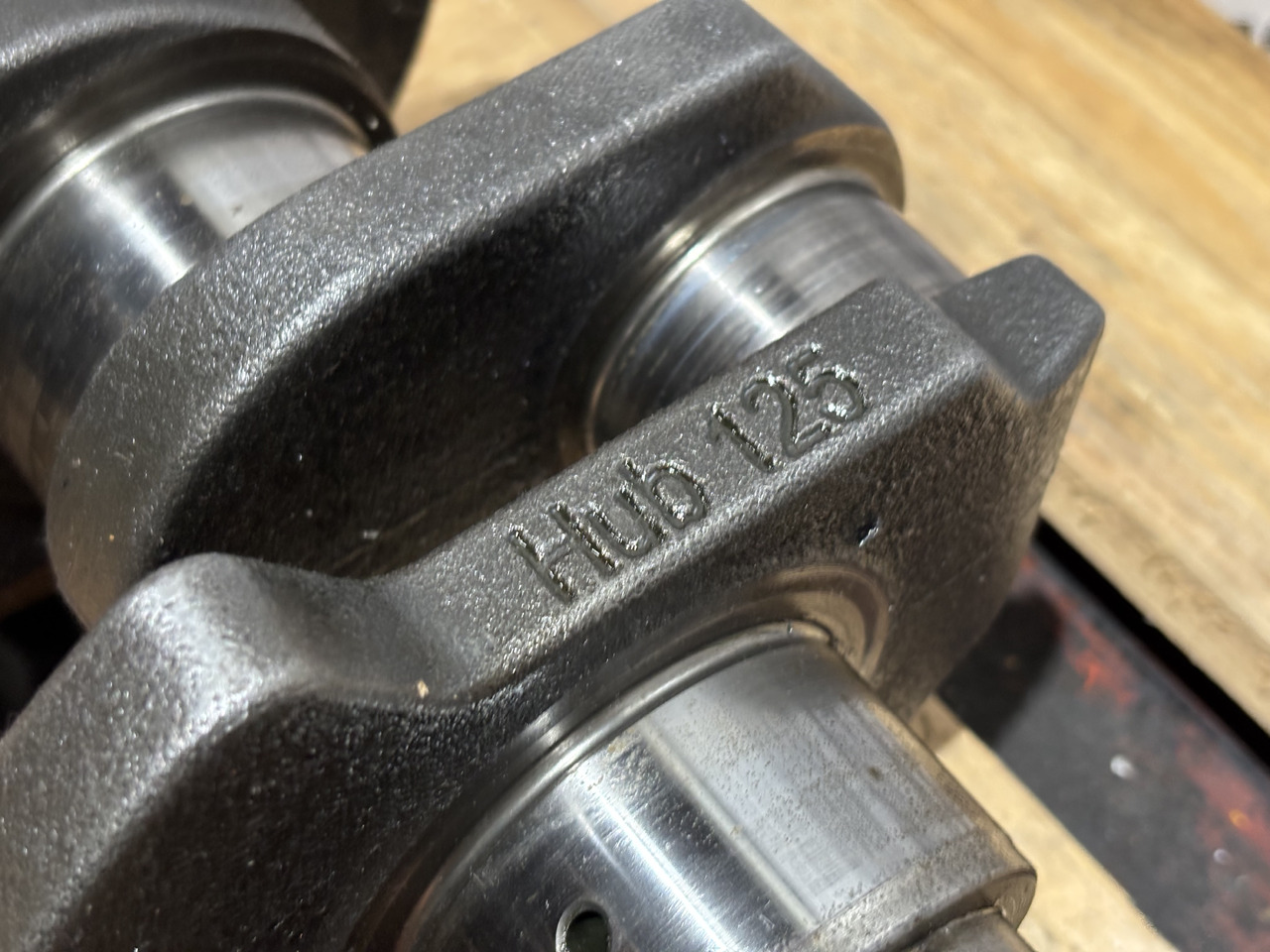 Deutz 04287163R TD 2011 L04 TD2011L04 Wał Korbowy - Vevaxel för Lantbruksmaskiner: bild 3 Deutz 04287163R TD 2011 L04 TD2011L04 Wał Korbowy - Vevaxel för Lantbruksmaskiner: bild 3