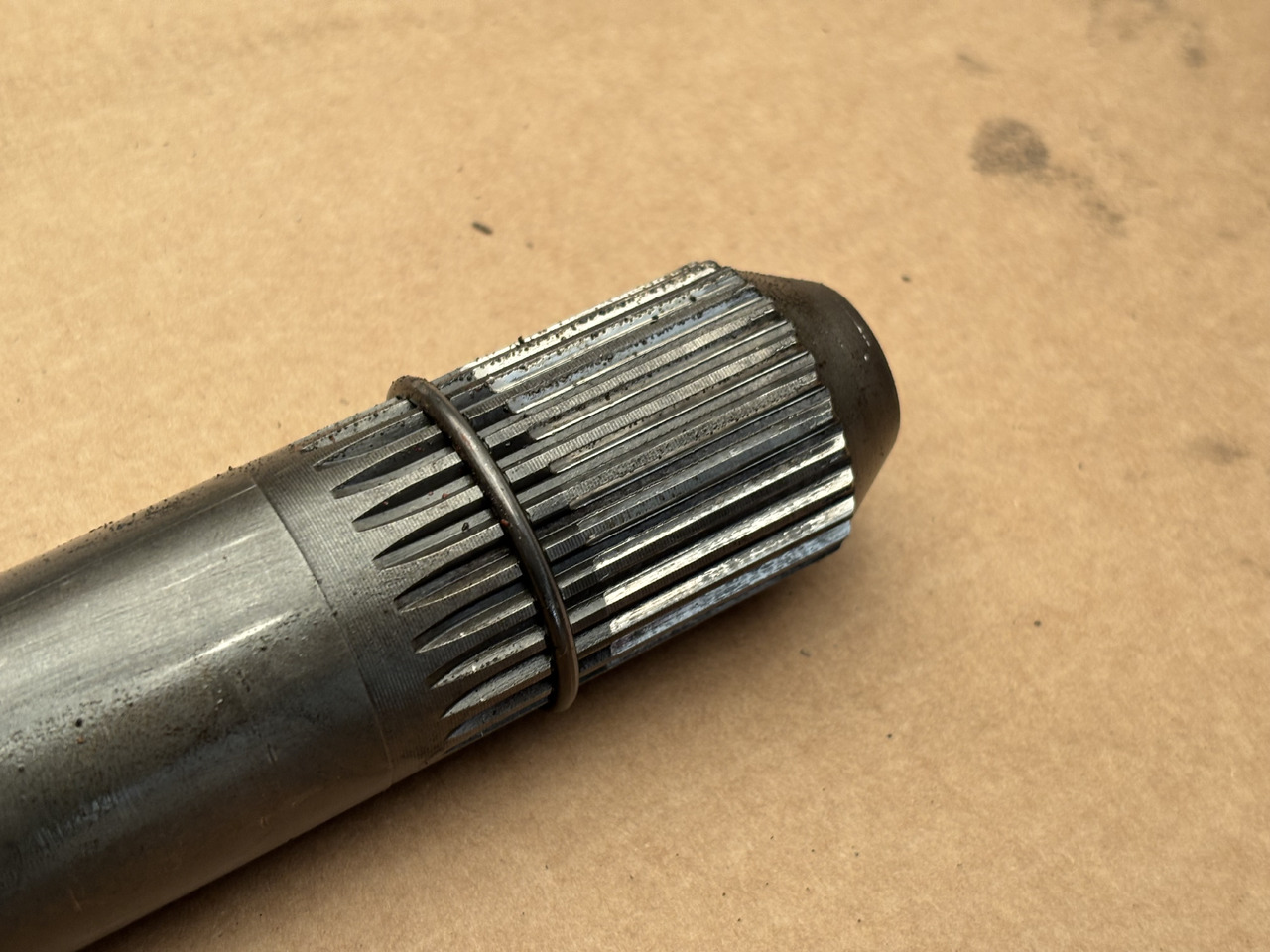 Deutz Fahr Agrotron 230 260 Skrzynia Biegów Wał Tryb Trzpień CZĘŚCI - Växellåda för Lantbruksmaskiner: bild 3 Deutz Fahr Agrotron 230 260 Skrzynia Biegów Wał Tryb Trzpień CZĘŚCI - Växellåda för Lantbruksmaskiner: bild 3