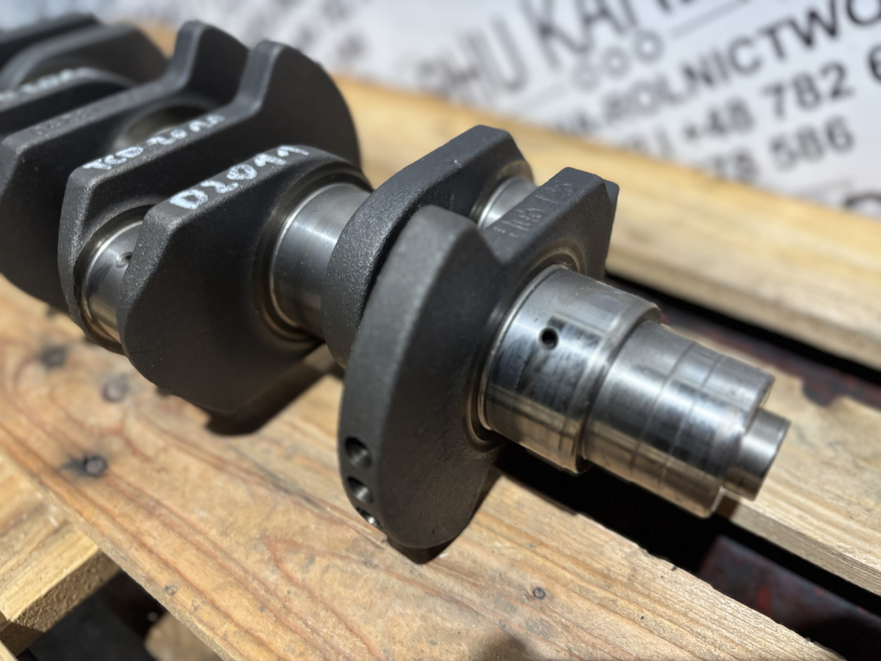 Deutz TCD 2011 04287163R Wał korbowy - Vevaxel för Lantbruksmaskiner: bild 3 Deutz TCD 2011 04287163R Wał korbowy - Vevaxel för Lantbruksmaskiner: bild 3