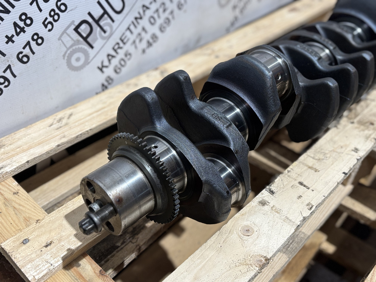 Deutz TCD2013 L06 4V 04902556R Wał Korbowy 04902556 - Vevaxel för Lantbruksmaskiner: bild 2 Deutz TCD2013 L06 4V 04902556R Wał Korbowy 04902556 - Vevaxel för Lantbruksmaskiner: bild 2