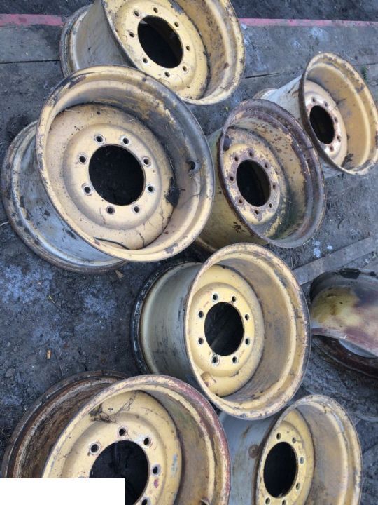 Felga Cat Caterpillar 15x24 - Fälg för Byggmaskiner: bild 1 Felga Cat Caterpillar 15x24 - Fälg för Byggmaskiner: bild 1