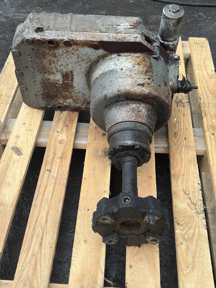 Fendt 700 712 714 716 800 818 820 COM1 COM2 Przedni WOM PTO Kompletny 716150200031 - Transmission för Lantbruksmaskiner: bild 2 Fendt 700 712 714 716 800 818 820 COM1 COM2 Przedni WOM PTO Kompletny 716150200031 - Transmission för Lantbruksmaskiner: bild 2