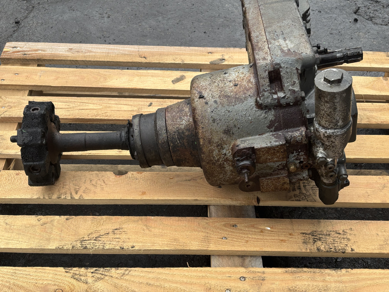 Fendt 700 712 714 716 800 818 820 COM1 COM2 Przedni WOM PTO Kompletny 716150200031 - Transmission för Lantbruksmaskiner: bild 1 Fendt 700 712 714 716 800 818 820 COM1 COM2 Przedni WOM PTO Kompletny 716150200031 - Transmission för Lantbruksmaskiner: bild 1