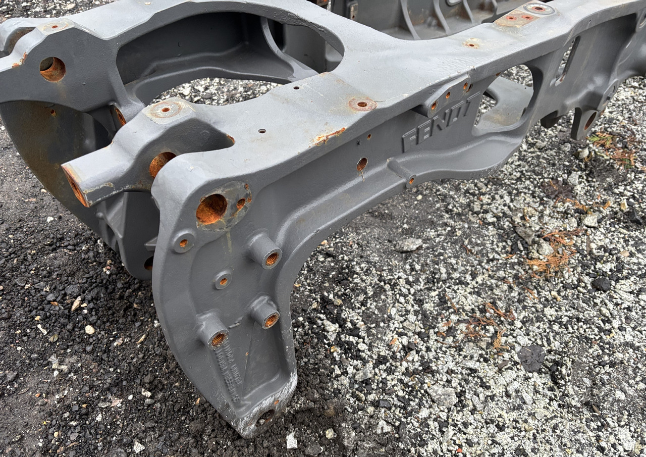 Fendt 714 716 718 720 722 724 Vario Rama Główna M219PP1025010 - Ram/ Chassi för Lantbruksmaskiner: bild 1 Fendt 714 716 718 720 722 724 Vario Rama Główna M219PP1025010 - Ram/ Chassi för Lantbruksmaskiner: bild 1