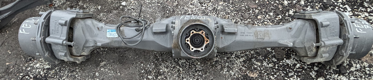 Fendt 720 724 ZF TSA 20 TSA20 4475065029 Most Przedni Obudowa mostu Pochwa CZĘŚCI - Axel och reservdelar för Lantbruksmaskiner: bild 1 Fendt 720 724 ZF TSA 20 TSA20 4475065029 Most Przedni Obudowa mostu Pochwa CZĘŚCI - Axel och reservdelar för Lantbruksmaskiner: bild 1