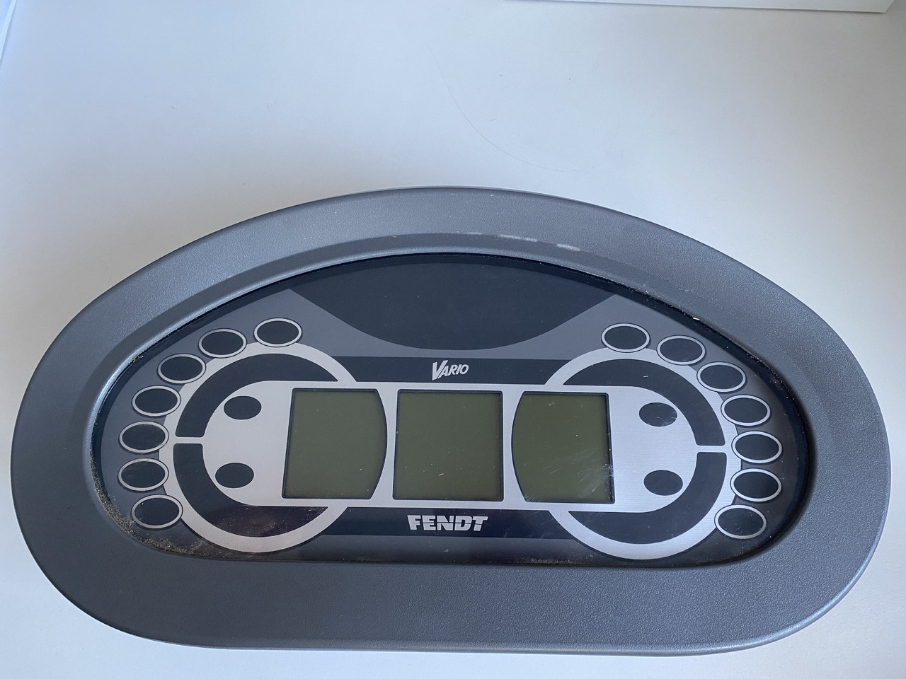 Fendt 826 828 934 936 Vario - licznik G339970010022 - Instrumentbräda för Traktor: bild 1 Fendt 826 828 934 936 Vario - licznik G339970010022 - Instrumentbräda för Traktor: bild 1
