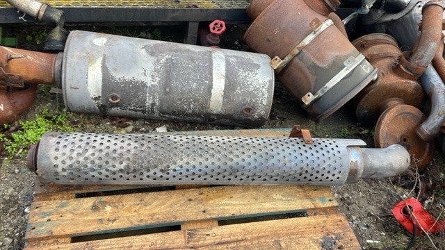 Fendt 927 930 936 Com3 tłumik komin wydech - Ljuddämpare för Lantbruksmaskiner: bild 1 Fendt 927 930 936 Com3 tłumik komin wydech - Ljuddämpare för Lantbruksmaskiner: bild 1