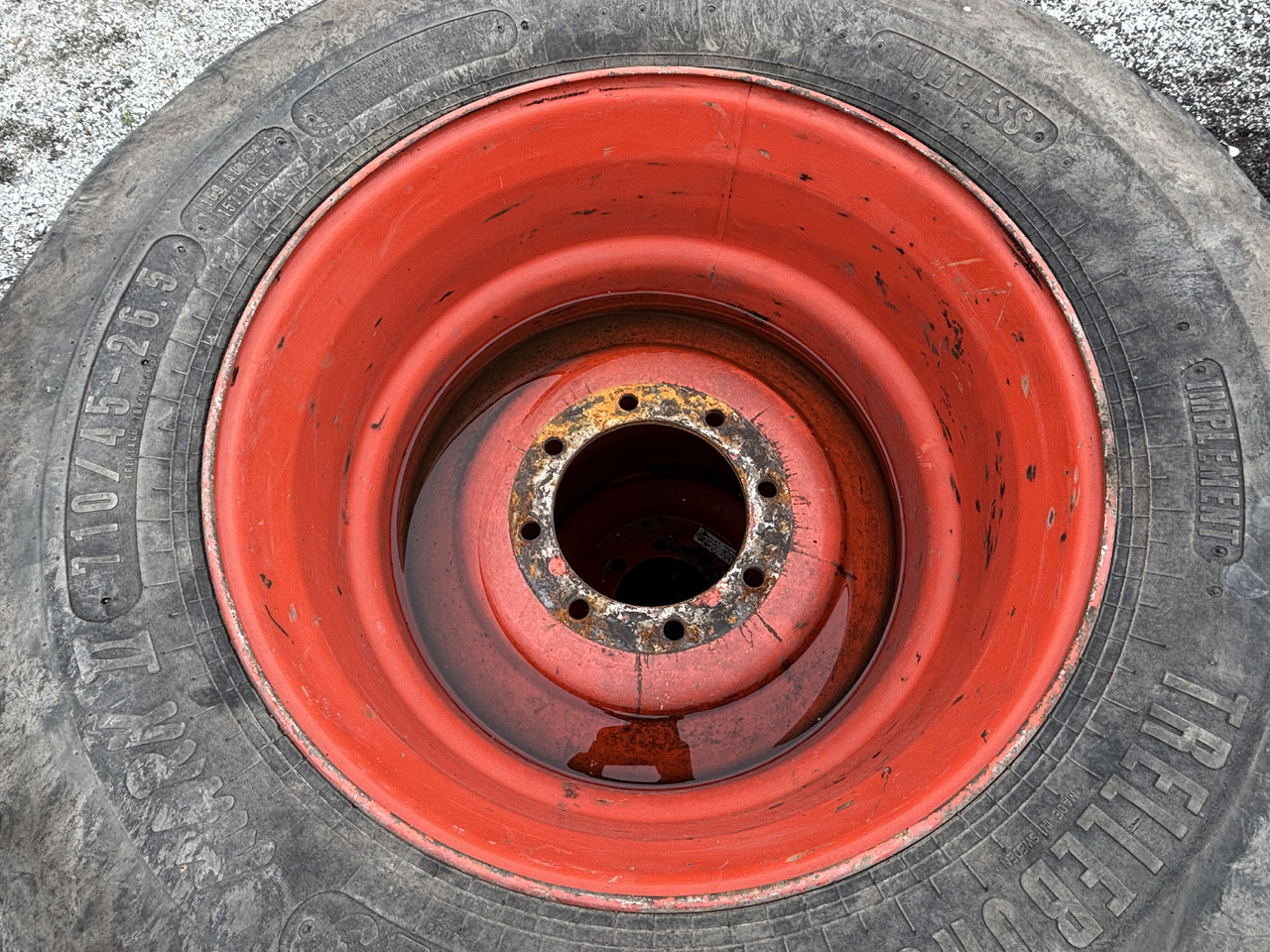 GKN WHEELS Felga z Oponą KOMPLET 20.00×26.5 8 szpilek Trelleborg 710/45-26.5 - Fälg för Lantbruksmaskiner: bild 1 GKN WHEELS Felga z Oponą KOMPLET 20.00×26.5 8 szpilek Trelleborg 710/45-26.5 - Fälg för Lantbruksmaskiner: bild 1