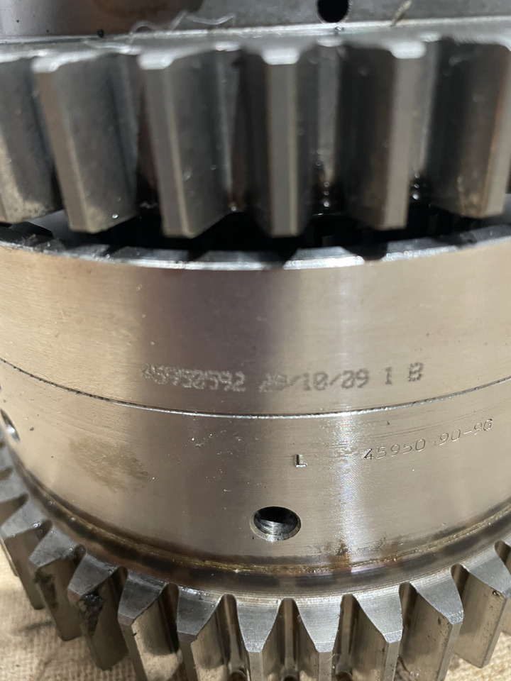 JCB Fastrac - kosz skrzyni biegów 459/50592 - Växellåda och reservdelar för Traktor: bild 2 JCB Fastrac - kosz skrzyni biegów 459/50592 - Växellåda och reservdelar för Traktor: bild 2