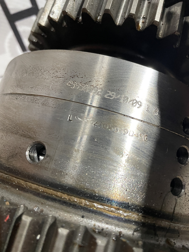 JCB Fastrac - wałek kosz skrzyni biegów 459/50592 - Växellåda och reservdelar för Traktor: bild 2 JCB Fastrac - wałek kosz skrzyni biegów 459/50592 - Växellåda och reservdelar för Traktor: bild 2