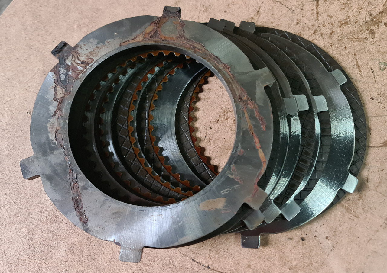 John Deere 4650, 4850 Płytka Sprzęgła Tarcze R115319 RE234261 R77663 - Koppling och reservdelar för Lantbruksmaskiner: bild 1 John Deere 4650, 4850 Płytka Sprzęgła Tarcze R115319 RE234261 R77663 - Koppling och reservdelar för Lantbruksmaskiner: bild 1