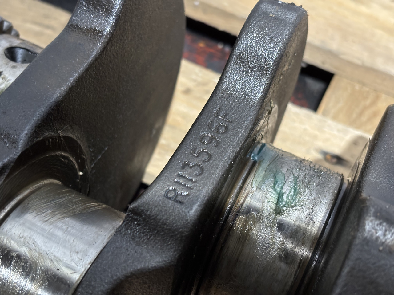 John Deere 5000 6000 Wał Korbowy R113596 R120631 RE504638 RE50618 - Vevaxel för Lantbruksmaskiner: bild 1 John Deere 5000 6000 Wał Korbowy R113596 R120631 RE504638 RE50618 - Vevaxel för Lantbruksmaskiner: bild 1