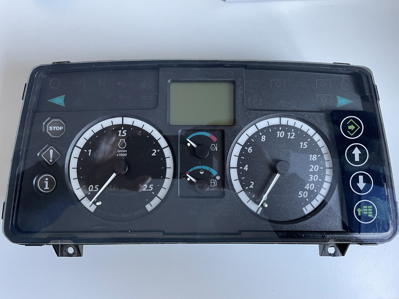 John Deere 6105M 6115M 6125M 6140M 6170M - licznik zegary AL215155 - Instrumentbräda för Lantbruksmaskiner: bild 1 John Deere 6105M 6115M 6125M 6140M 6170M - licznik zegary AL215155 - Instrumentbräda för Lantbruksmaskiner: bild 1