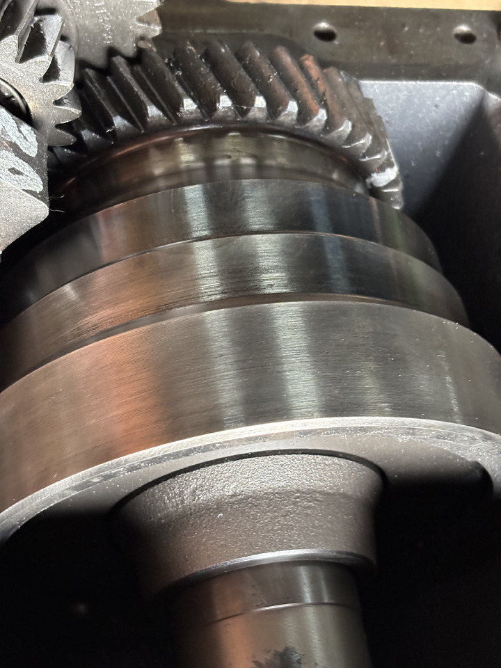 Drivaxel för Lantbruksmaskiner John Deere 6110, 6000, 6010 Przystawka Przedniego Napędu L76149 L101047: bild 9 Drivaxel för Lantbruksmaskiner John Deere 6110, 6000, 6010 Przystawka Przedniego Napędu L76149 L101047: bild 9