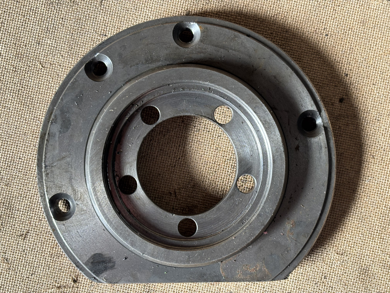 John Deere 6130 6230 6405 7220 Obudowa Łożyska L151656 - Motorlager för Lantbruksmaskiner: bild 2 John Deere 6130 6230 6405 7220 Obudowa Łożyska L151656 - Motorlager för Lantbruksmaskiner: bild 2