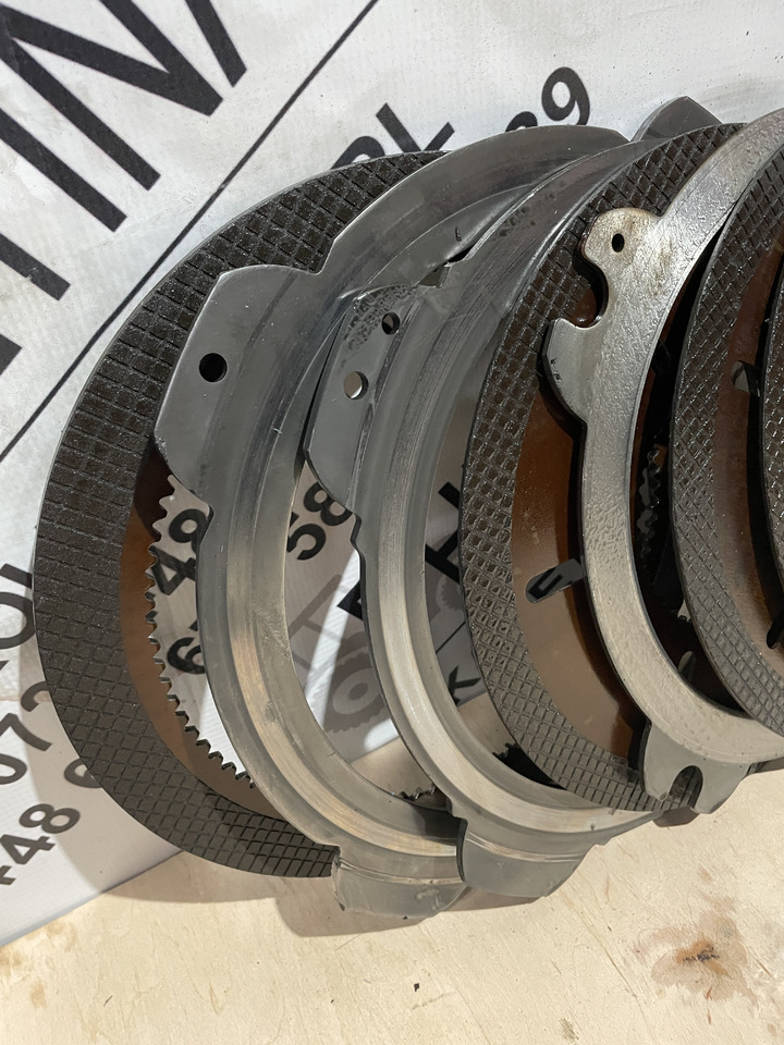 John Deere 6300 6100 6200 6400 - tarczki sprzęgła - Kopplingslamell för Lantbruksmaskiner: bild 2 John Deere 6300 6100 6200 6400 - tarczki sprzęgła - Kopplingslamell för Lantbruksmaskiner: bild 2