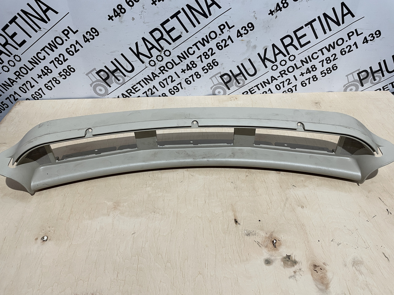 John Deere 6920S - konsola plastik wnętrza nad głową L153484 AL207534 - Instrumentbräda för Lantbruksmaskiner: bild 1 John Deere 6920S - konsola plastik wnętrza nad głową L153484 AL207534 - Instrumentbräda för Lantbruksmaskiner: bild 1