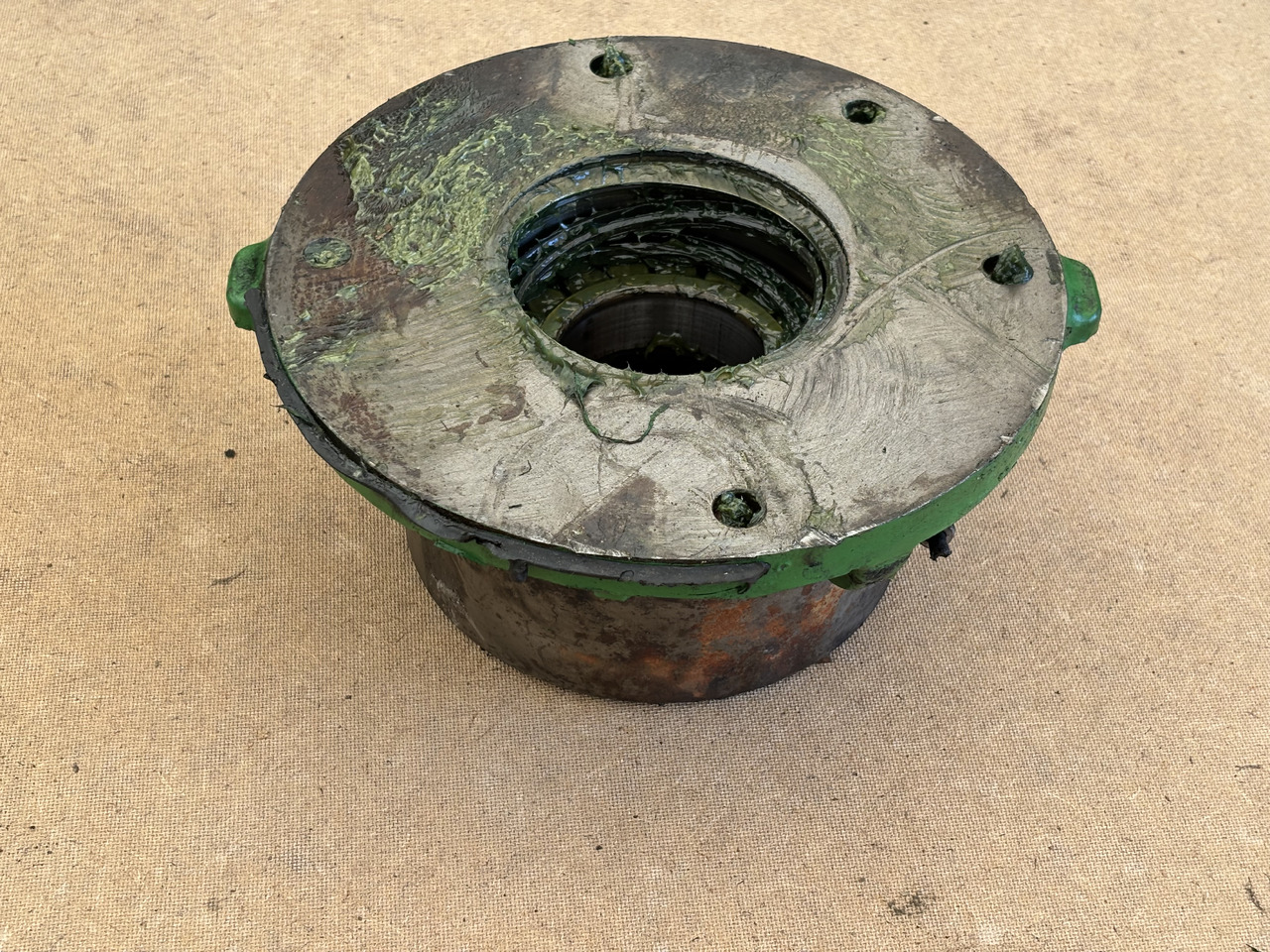 John Deere 8200 8400 8600 9600 Obudowa Łożyska HXE131928 AXE105273 - Undervagnsdelar för Lantbruksmaskiner: bild 2 John Deere 8200 8400 8600 9600 Obudowa Łożyska HXE131928 AXE105273 - Undervagnsdelar för Lantbruksmaskiner: bild 2