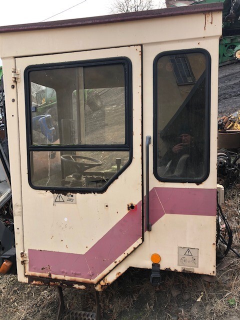 Kabina - Hytt för Lantbruksmaskiner: bild 2 Kabina - Hytt för Lantbruksmaskiner: bild 2