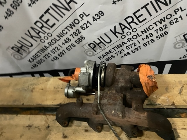 Kubota V3600 , V3300 kolektor wydechowy turbospręźarka turbina - Avgasgrenrör för Lantbruksmaskiner: bild 5 Kubota V3600 , V3300 kolektor wydechowy turbospręźarka turbina - Avgasgrenrör för Lantbruksmaskiner: bild 5