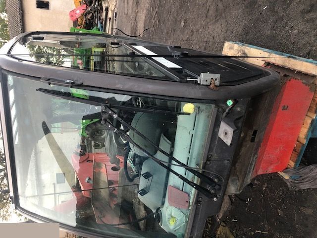 Manitou - Kabina - Hytt för Lantbruksmaskiner: bild 4 Manitou - Kabina - Hytt för Lantbruksmaskiner: bild 4