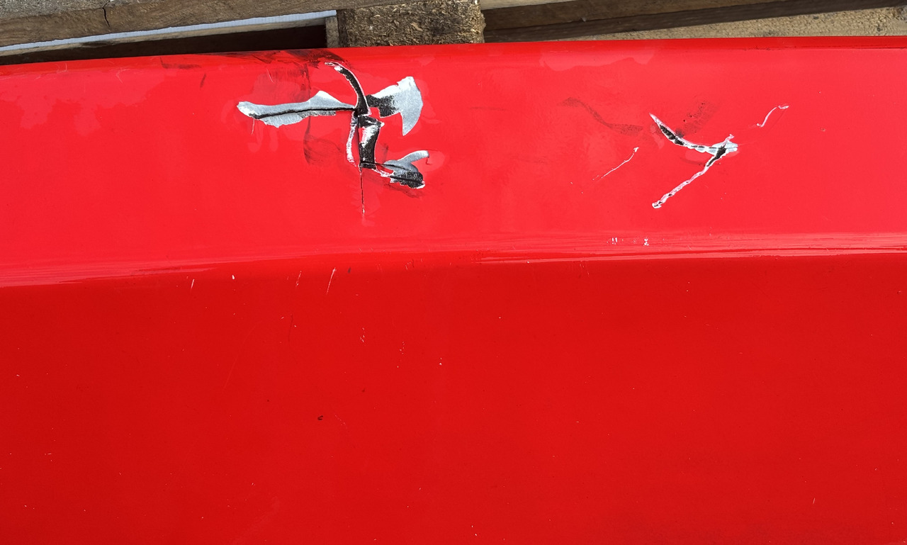 Massey Ferguson 5613 Maska - Karosseri och exteriör för Lantbruksmaskiner: bild 2 Massey Ferguson 5613 Maska - Karosseri och exteriör för Lantbruksmaskiner: bild 2