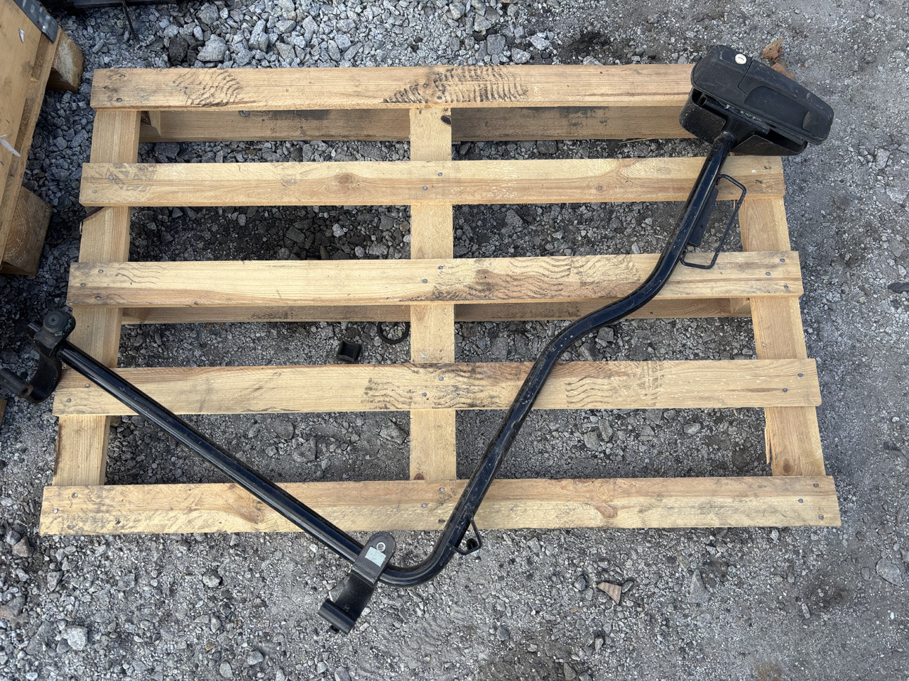 Massey Ferguson 5613 Poręcz Klamka - Karosseri och exteriör för Lantbruksmaskiner: bild 1 Massey Ferguson 5613 Poręcz Klamka - Karosseri och exteriör för Lantbruksmaskiner: bild 1