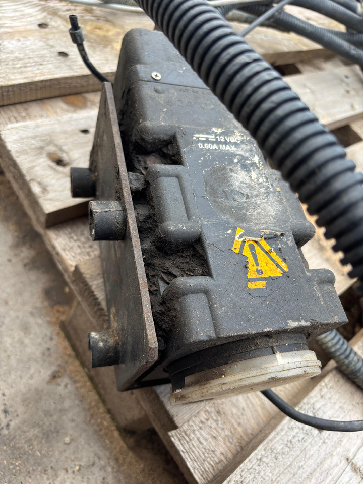 Massey Ferguson, Landini, Claas Radar Sensor Czujnik Prędkości Miernik Areału 3714290M2 - Sensor för Lantbruksmaskiner: bild 3 Massey Ferguson, Landini, Claas Radar Sensor Czujnik Prędkości Miernik Areału 3714290M2 - Sensor för Lantbruksmaskiner: bild 3