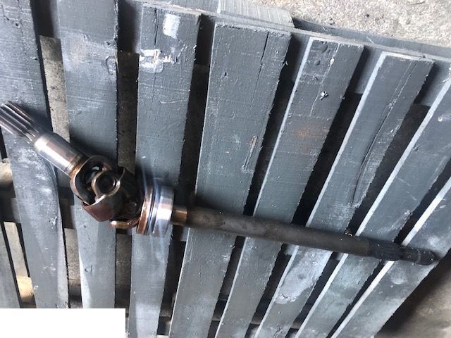 Massey Ferguson - Półoś - Drivaxel för Lantbruksmaskiner: bild 2 Massey Ferguson - Półoś - Drivaxel för Lantbruksmaskiner: bild 2