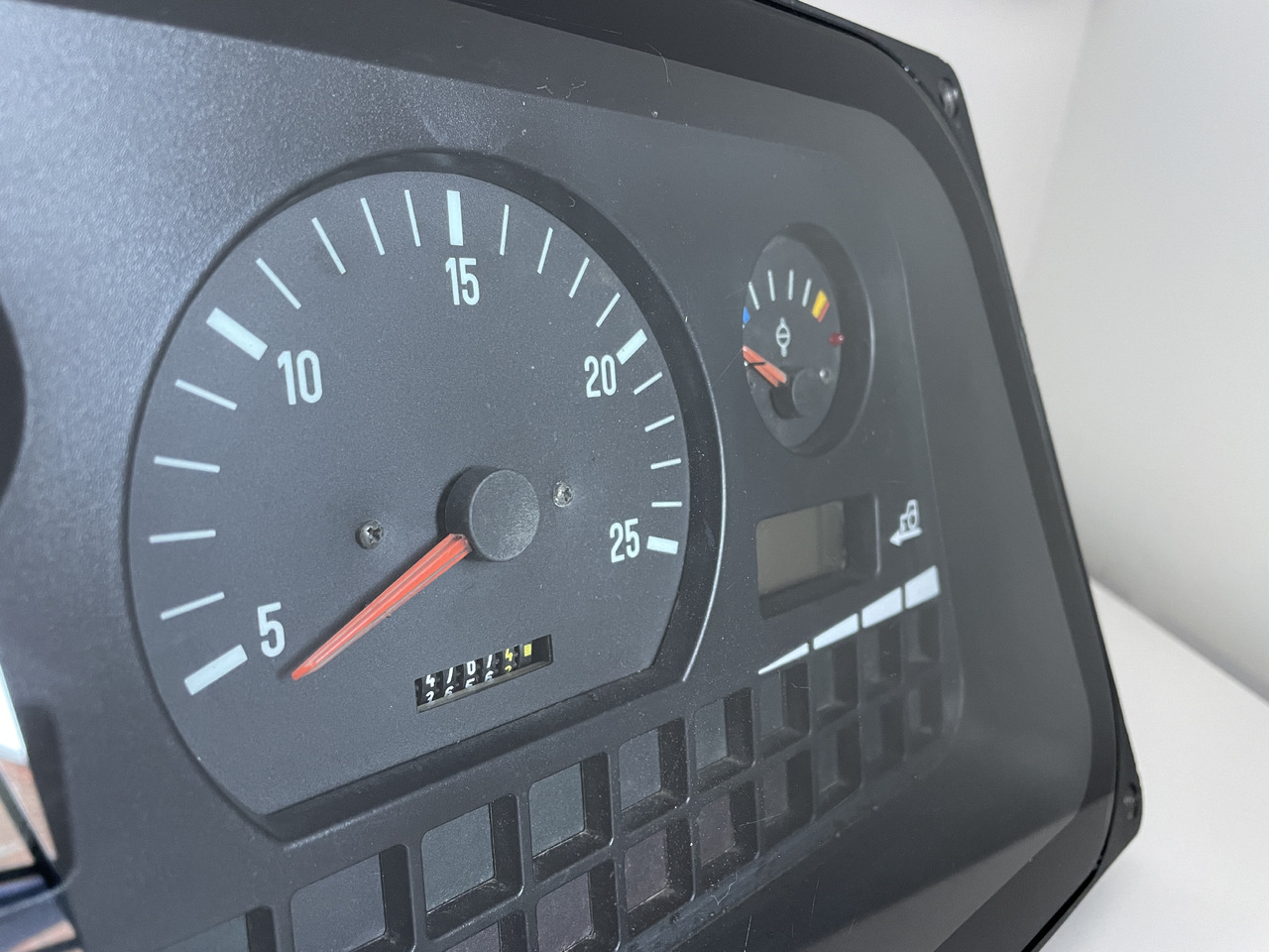 Massey Fergusson 6100 8100 - licznik zegary 3712846M95 - Instrumentbräda för Traktor: bild 3 Massey Fergusson 6100 8100 - licznik zegary 3712846M95 - Instrumentbräda för Traktor: bild 3