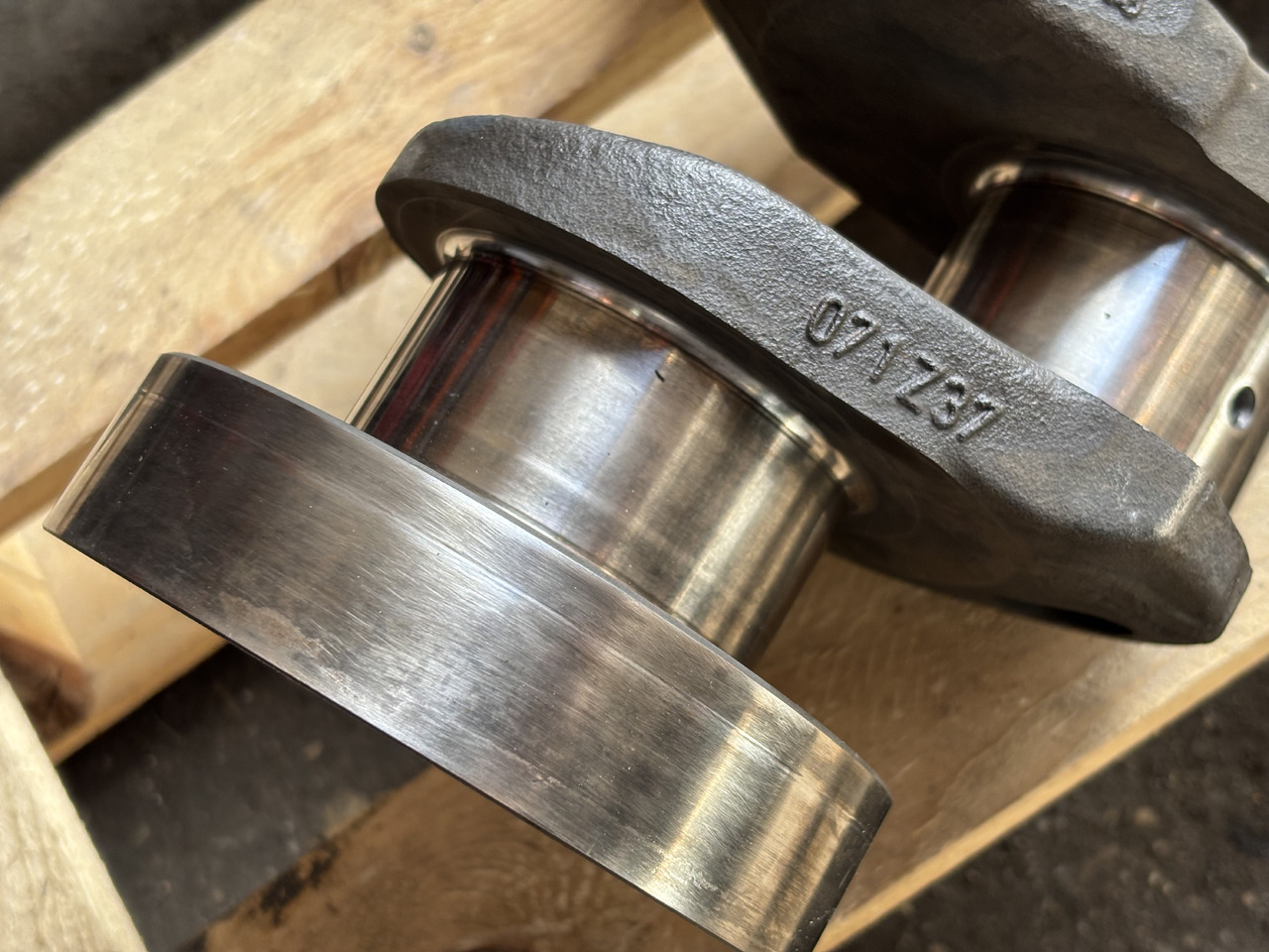 Mercedes OM366 Wał Korbowy 3660301602U 3660300702 3660301102 3660301402 - Vevaxel för Lantbruksmaskiner: bild 2 Mercedes OM366 Wał Korbowy 3660301602U 3660300702 3660301102 3660301402 - Vevaxel för Lantbruksmaskiner: bild 2