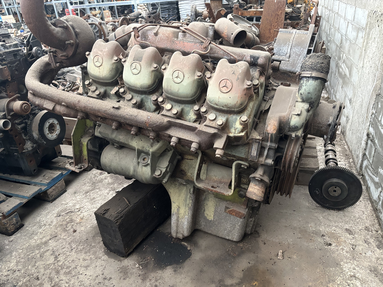 Mercedes OM422A OM 422A 422.901 Silnik Słupek Blok Koło Zamachowe Wał Korbowy Miska CZĘŚCI - Svänghjul för Lantbruksmaskiner: bild 1 Mercedes OM422A OM 422A 422.901 Silnik Słupek Blok Koło Zamachowe Wał Korbowy Miska CZĘŚCI - Svänghjul för Lantbruksmaskiner: bild 1