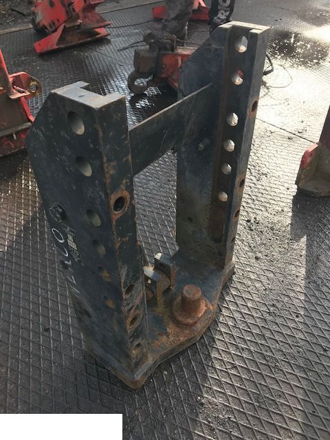 Merlo - Zaczep ~ Płyta Zaczepu Adaptacja Zaczepu - Ram/ Chassi för Teleskoplastar: bild 2 Merlo - Zaczep ~ Płyta Zaczepu Adaptacja Zaczepu - Ram/ Chassi för Teleskoplastar: bild 2