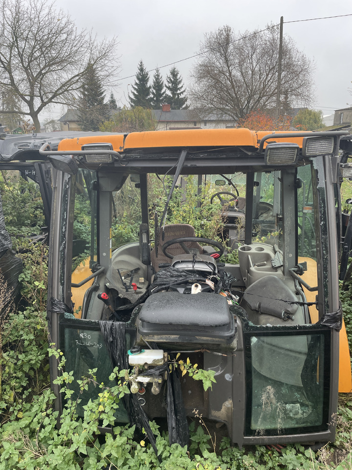 New Holland Renault Ares - kabina kompletna - Hytt för Lantbruksmaskiner: bild 1 New Holland Renault Ares - kabina kompletna - Hytt för Lantbruksmaskiner: bild 1